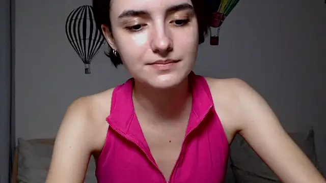 Snapshot of AmelieBanshee chatting on 10-02-25, 03:26 AmelieBanshee online show from 10-02-25, 03:26
