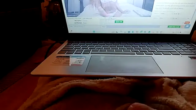 perkunasvelnias online show from 10-17-25, 02:26