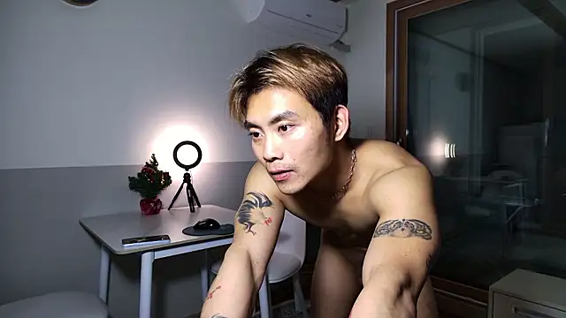 Snapshot of Doh728 chatting on 01-12-26, 02:57 Doh728 online show from 01-12-26, 02:57