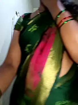 Snapshot of TeluguammayiMahi chatting on 10-13-25, 11:05 TeluguammayiMahi online show from 10-13-25, 11:05