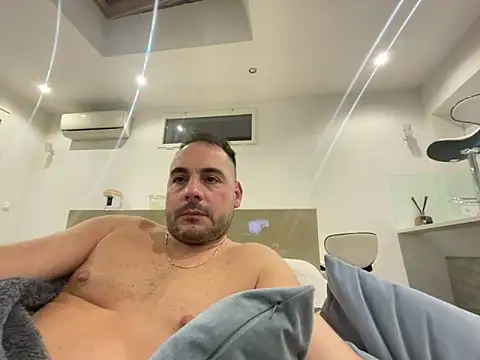 justeqqun online show from 11-16-25, 04:56