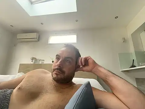 Snapshot of justeqqun chatting on 11-10-25, 10:42 justeqqun online show from 11-10-25, 10:42