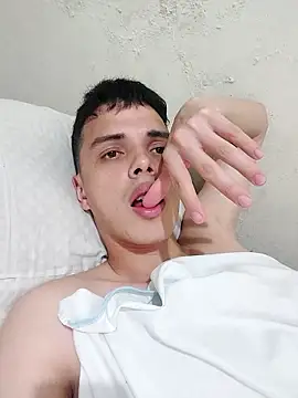 Snapshot of xxaviermendez chatting on 10-01-25, 12:38 xxaviermendez online show from 10-01-25, 12:38