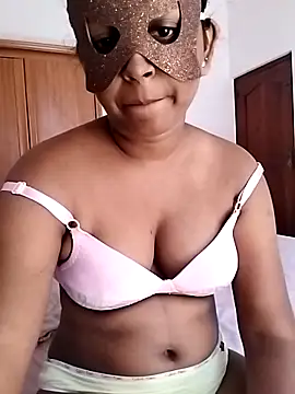 DiluQueen online show from 02-24-25, 10:37