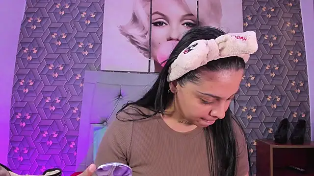 Emily rivera78 online show from 02-25-26, 06:41