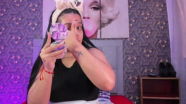 Emily rivera78 online show from 02-09-26, 05:44