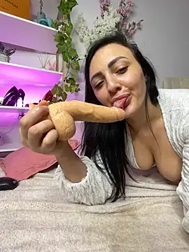 RaisaSalvi online show from 03-10-25, 06:56