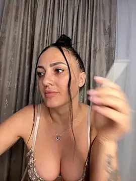 RaisaSalvi online show from 09-19-25, 12:42