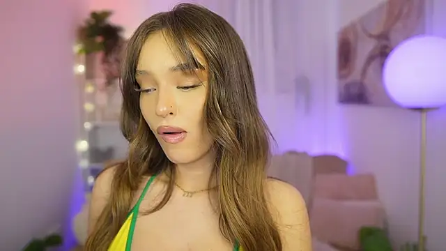 Clara Nia online show from 02-11-26, 07:36