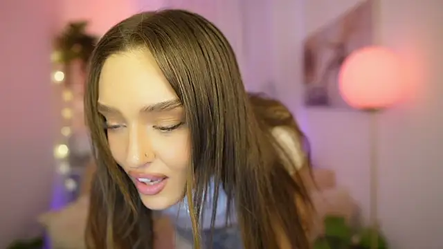 Clara Nia online show from 02-19-26, 07:33