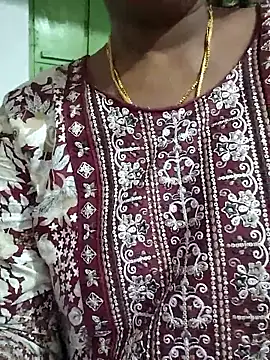 Snapshot of sweety006telugu chatting on 10-19-25, 11:35 sweety006telugu online show from 10-19-25, 11:35