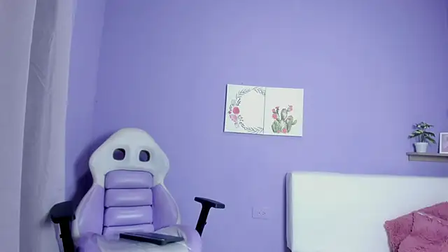 Rossi Mariana online show from 03-22-25, 10:04