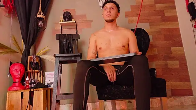 AngeloColleen online show from 12-19-25, 09:06