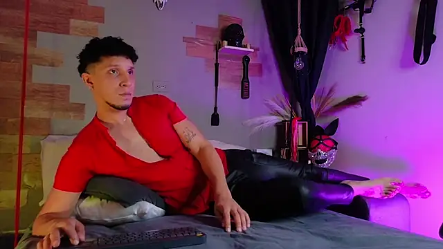 AngeloColleen online show from 11-29-25, 08:42