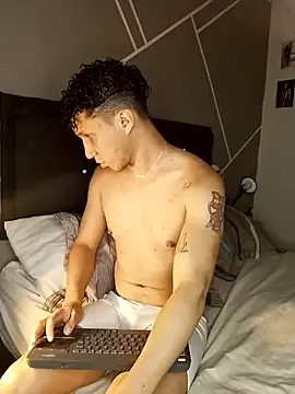 AngeloColleen online show from 10-03-25, 05:03