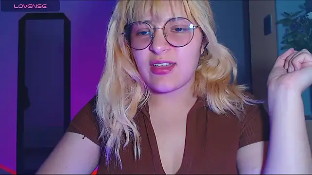 Hinako0Satorii  online show from 03-20-25, 02:29