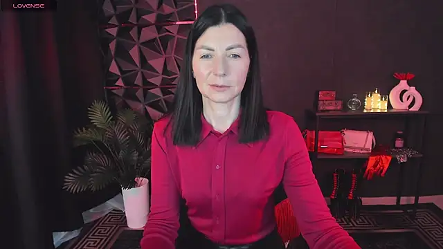 Snapshot of MonicaCheerful chatting on 03-08-25, 11:37 MonicaCheerful online show from 03-08-25, 11:37