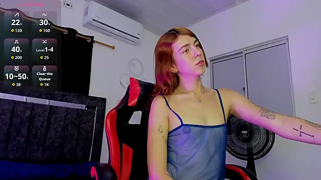 Snapshot of Nicol_TransGirl chatting on 10-23-25, 03:38 Nicol TransGirl online show from 10-23-25, 03:38