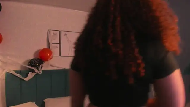 ninna curly online show from 10-30-25, 04:33