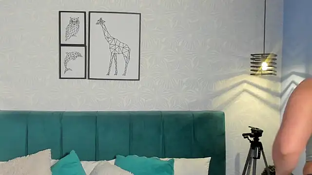 ninna curly online show from 12-20-25, 05:10