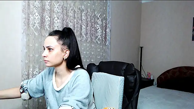 Kriss brunette 5 online show from 03-26-26, 03:10