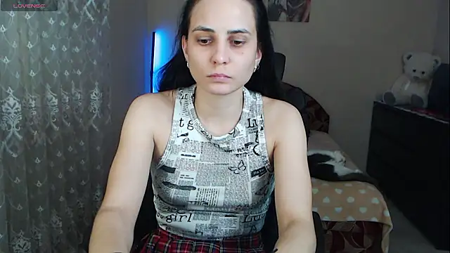 Kriss brunette 5 online show from 12-01-25, 08:21