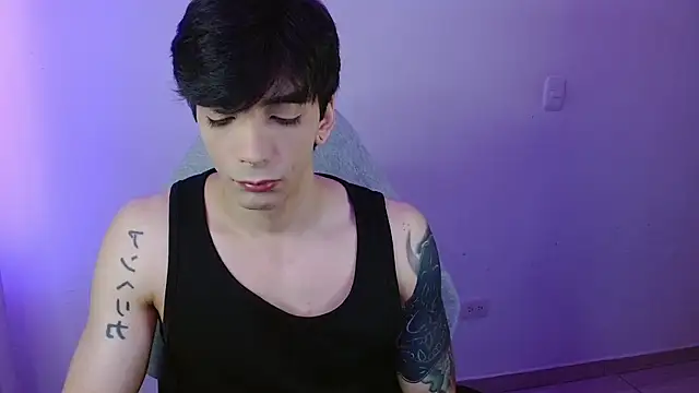 H3ll B0I online show from 04-28-26, 02:38