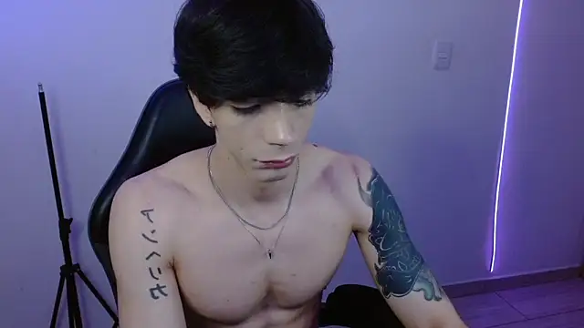 H3ll B0I online show from 02-10-26, 05:50