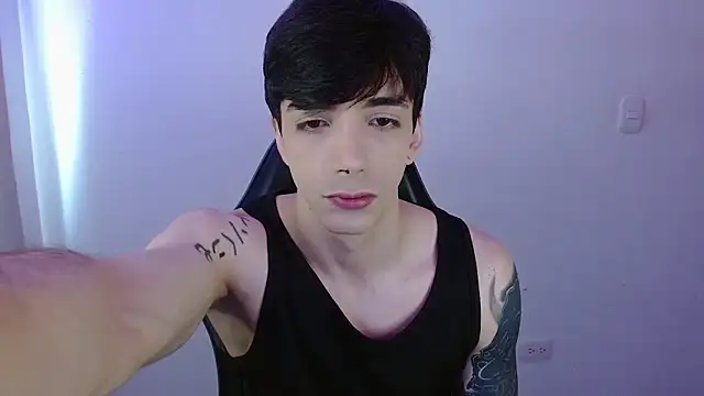 H3ll B0I online show from 04-04-26, 06:03