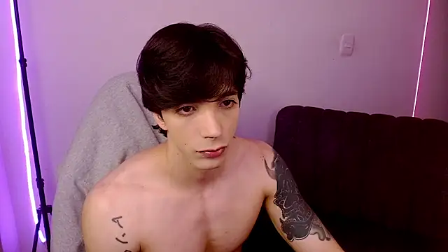 H3ll B0I online show from 06-04-26, 05:12