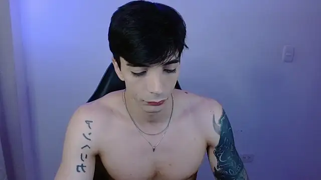 H3ll B0I online show from 03-15-26, 07:48