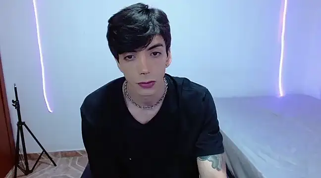 H3ll B0I online show from 03-11-25, 03:36