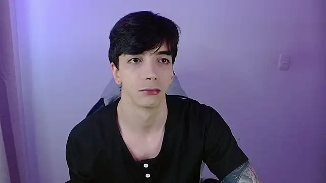 H3ll B0I online show from 04-18-26, 11:01
