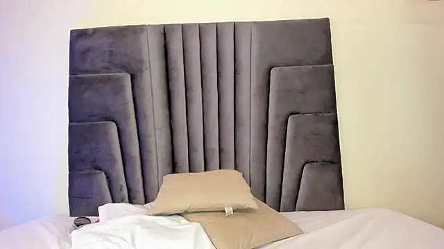 EvaQueen   online show from 02-25-25, 11:59