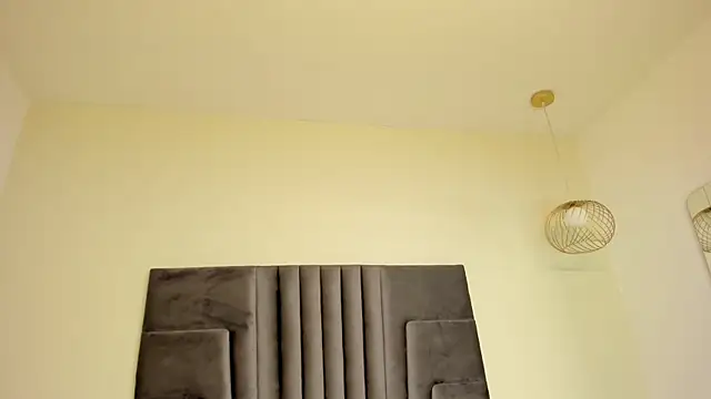 EvaQueen   online show from 02-22-25, 07:47