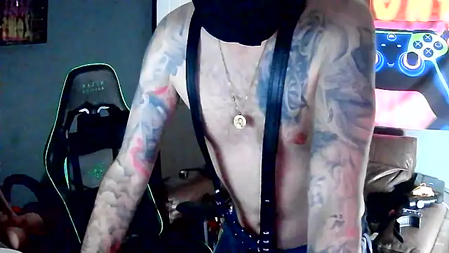 HuffedAdvocate online show from 11-18-25, 07:17