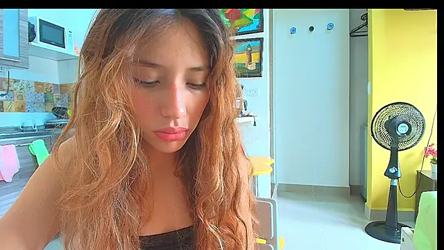 Alaiapink online show from 05-19-26, 04:47