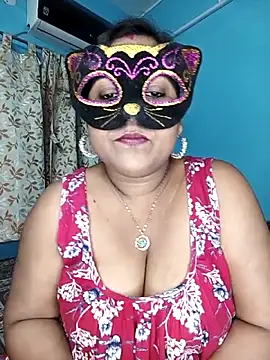 Snapshot of straightthing chatting on 10-13-25, 07:48 straightthing online show from 10-13-25, 07:48