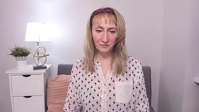 Snapshot of MargaretMilf69 chatting on 03-05-25, 04:46 MargaretMilf69 online show from 03-05-25, 04:46