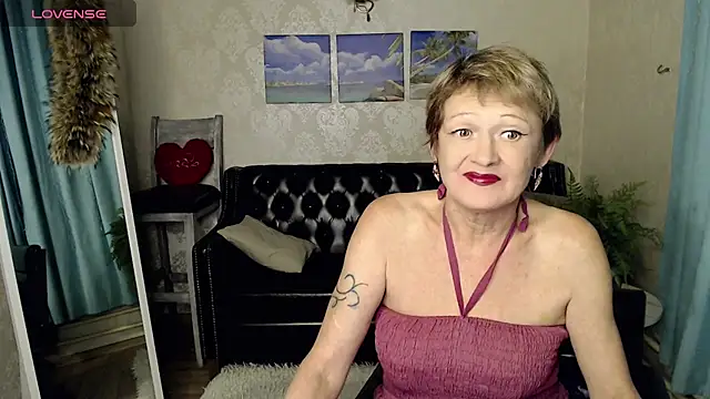 SexyGrandma  online show from 10-17-25, 04:31