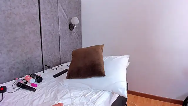 Annita001 online show from 11-30-25, 11:44