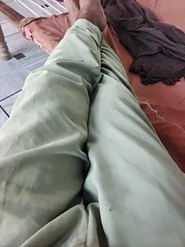 xmanrawan2 online show from 10-10-25, 02:23