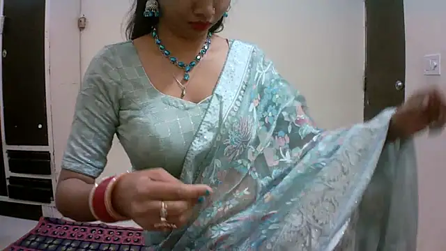 kajal  bhabhi  online show from 12-20-25, 01:14