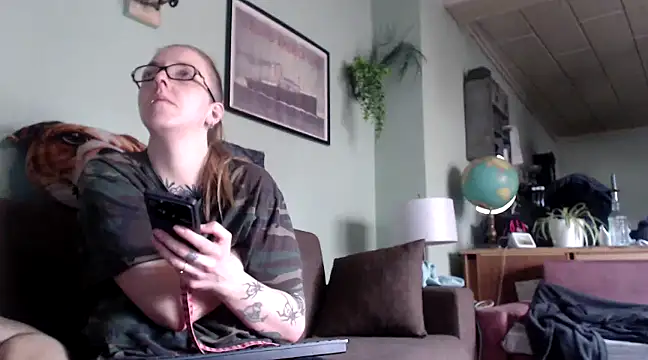 Astrid-Gilbert online show from 02-26-25, 12:05