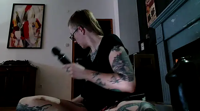 Astrid-Gilbert online show from 02-23-25, 12:51