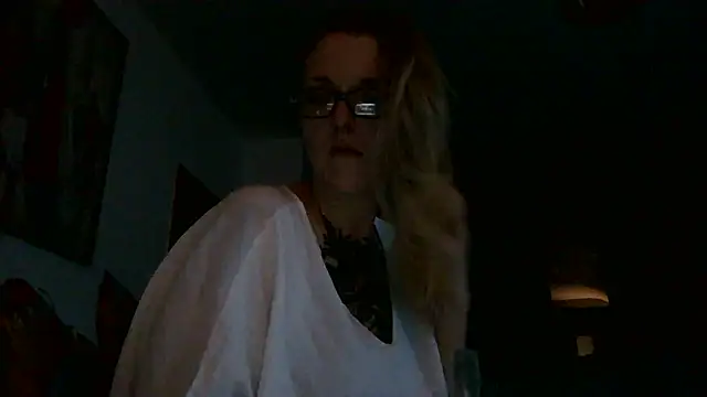 Astrid-Gilbert online show from 12-20-25, 03:04