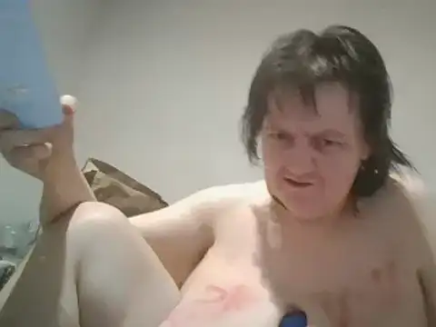 Snapshot of BBWLADY71 chatting on 02-18-25, 06:37 BBWLADY71 online show from 02-18-25, 06:37