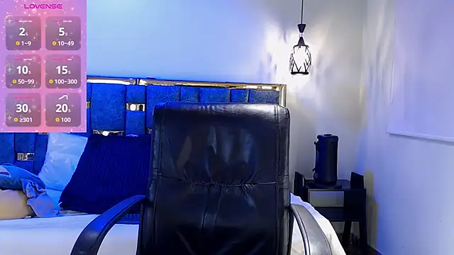 Snapshot of emily_fox_3 chatting on 09-27-25, 03:34 emily fox 3 online show from 09-27-25, 03:34