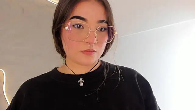 Shanntal  online show from 02-25-26, 07:25