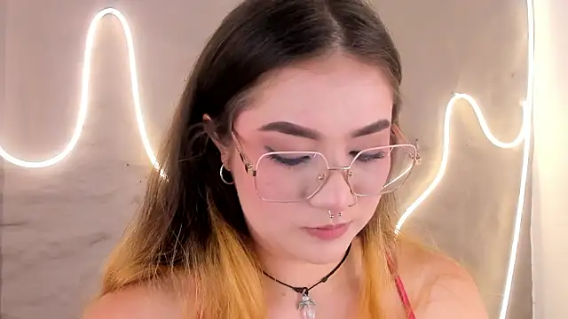 Shanntal  online show from 03-04-26, 07:43